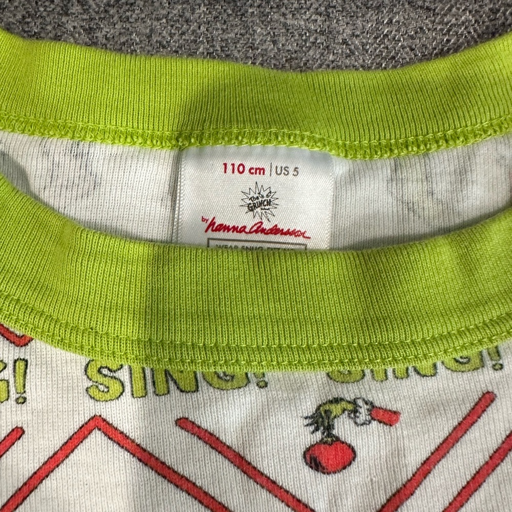 Hanna Anderson Grinch Jammies-size 5